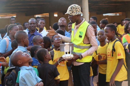 2 Benin FL During drone in the classroom workshop with more than 200 students at Lycee Internationale de Calavi LICA 1 April 2019